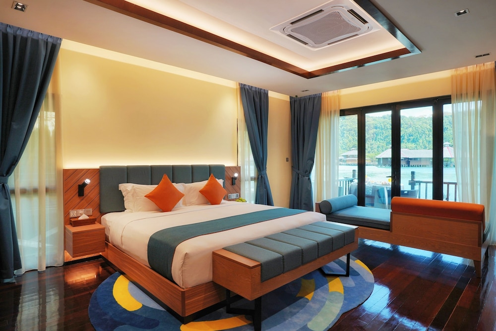 Gayana Marine Resort 6/71