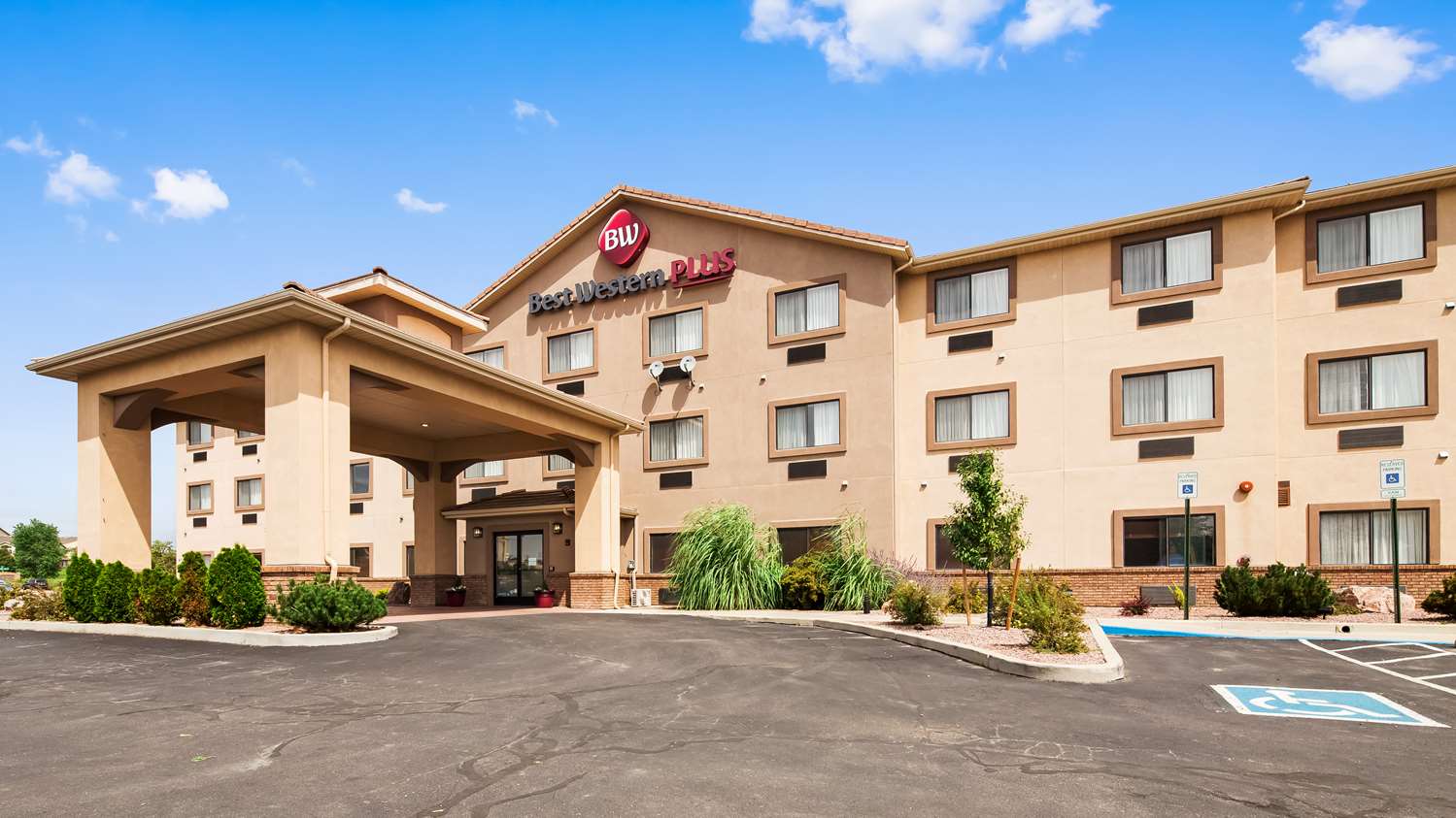 Best Western Plus Eagleridge Inn & Suites 2/17