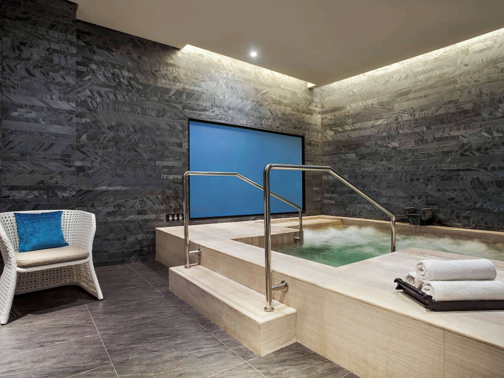 Pullman Ciawi Vimala Hills Resort Spa and Convention 38/76