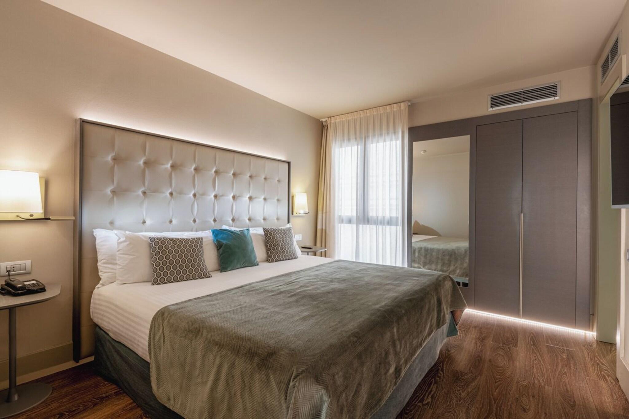 Standard, Twin Beds
