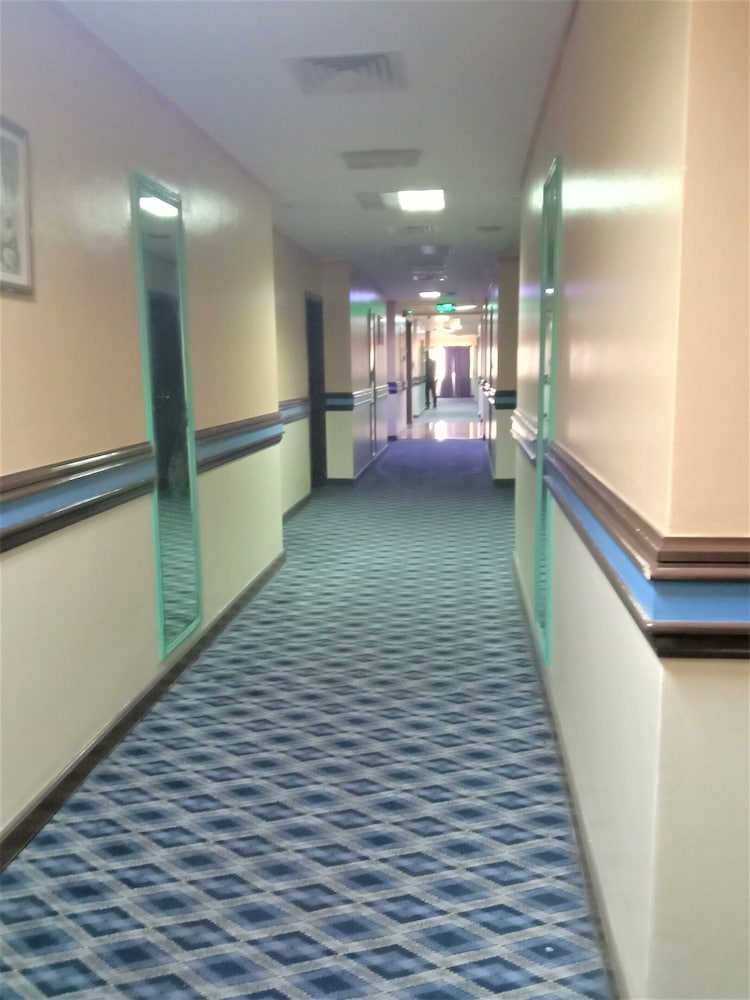 Al Commodore Hotel 23/40