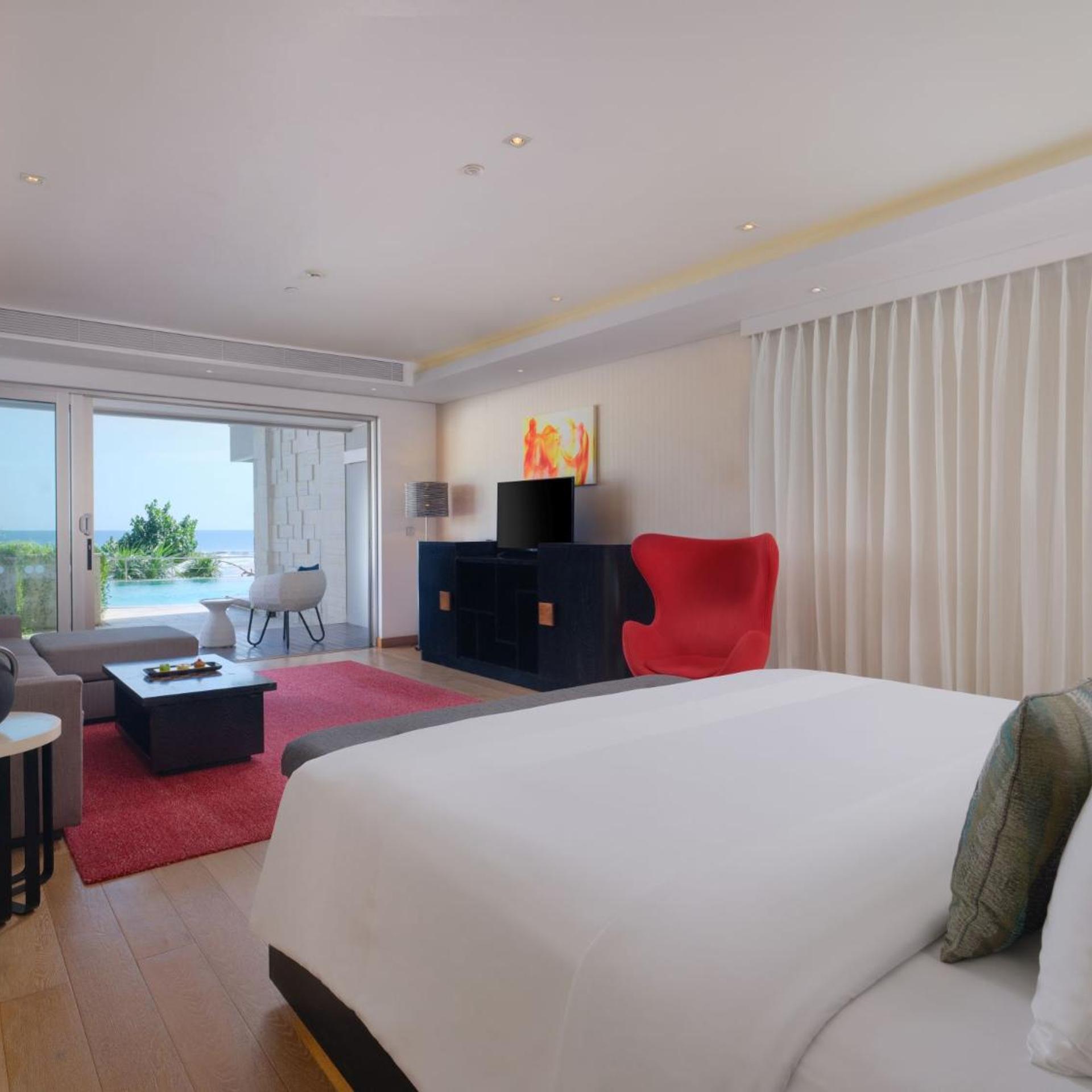 Premium, Suite, King Bed, Pool Access