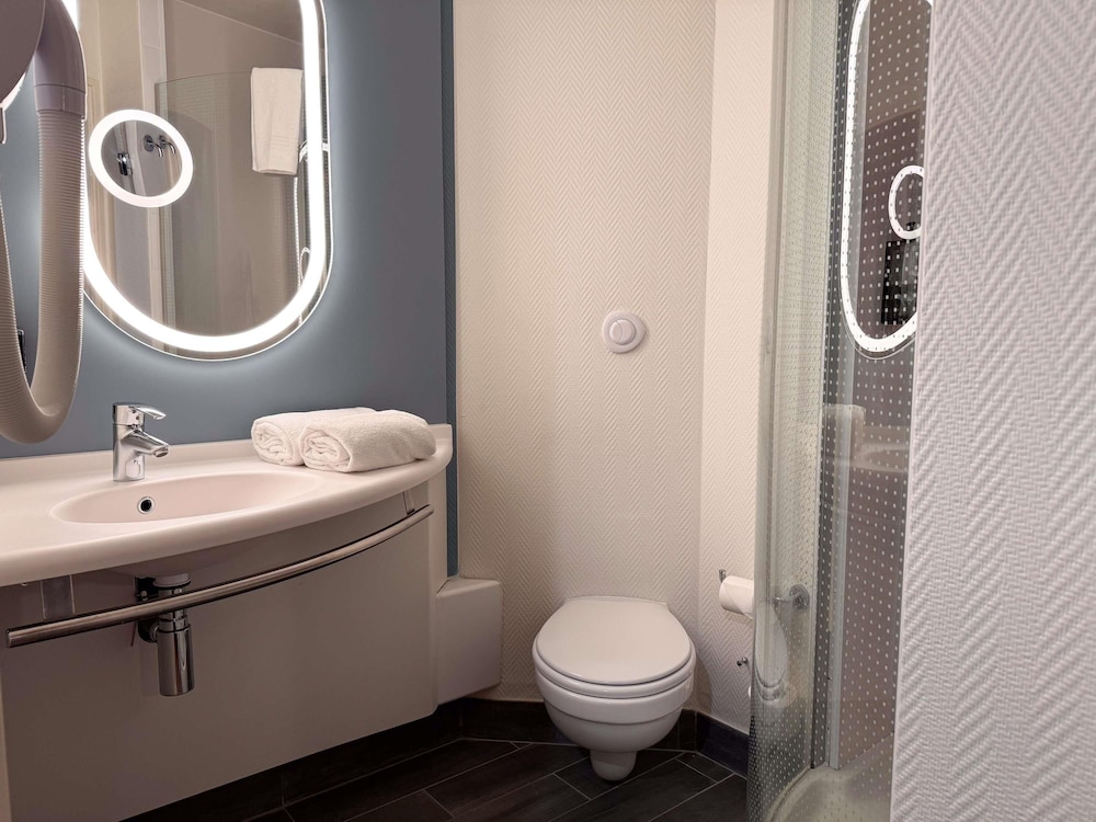Ibis Martigues 68/70