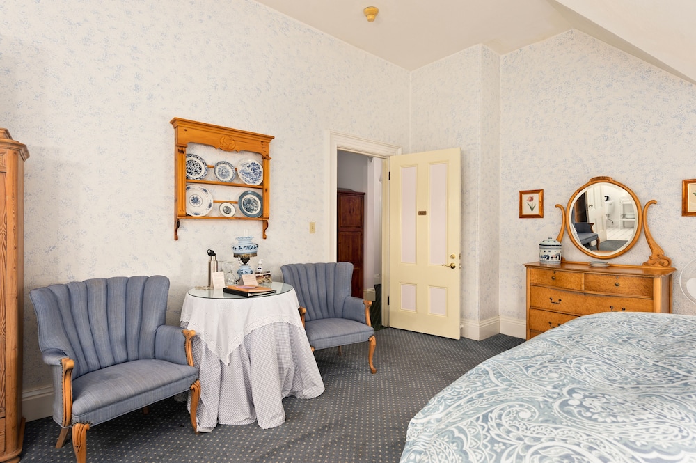 The Gables Wine Country Inn 6/50