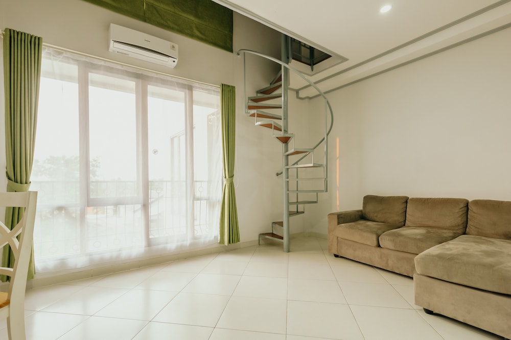 Urbanest Inn House TB Simatupang 52/72