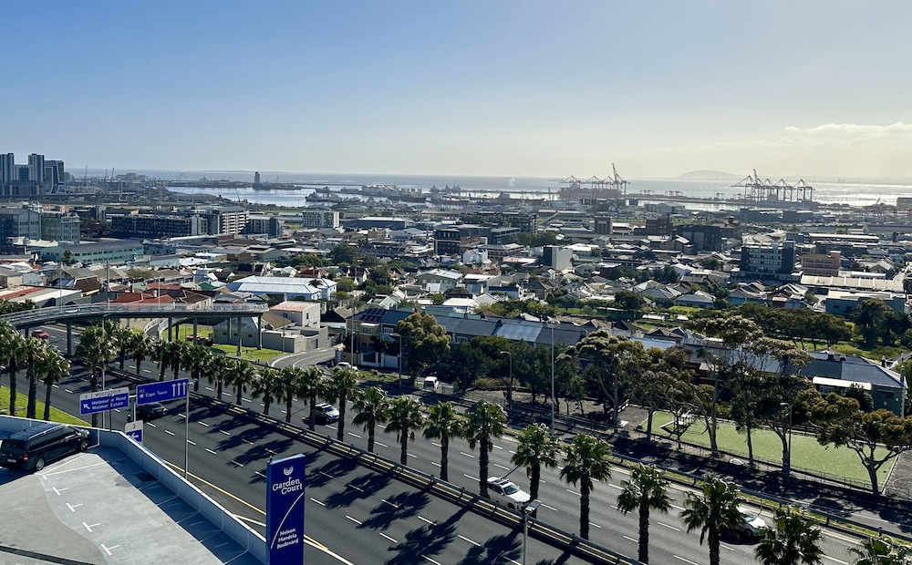 Garden Court Nelson Mandela Boulevard 41/51