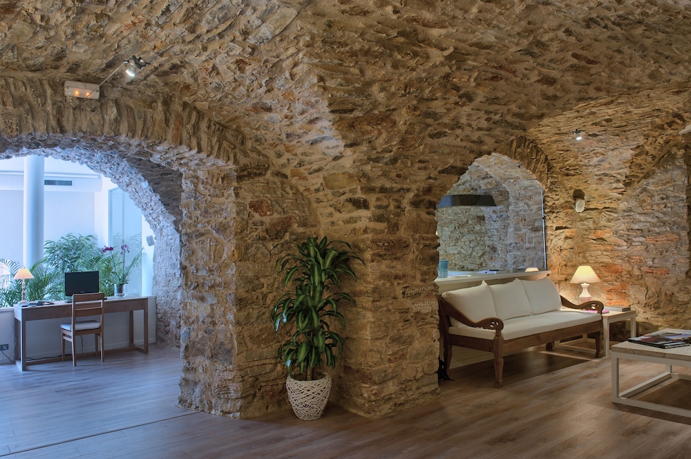 Hotel El Petit Convent 20/35