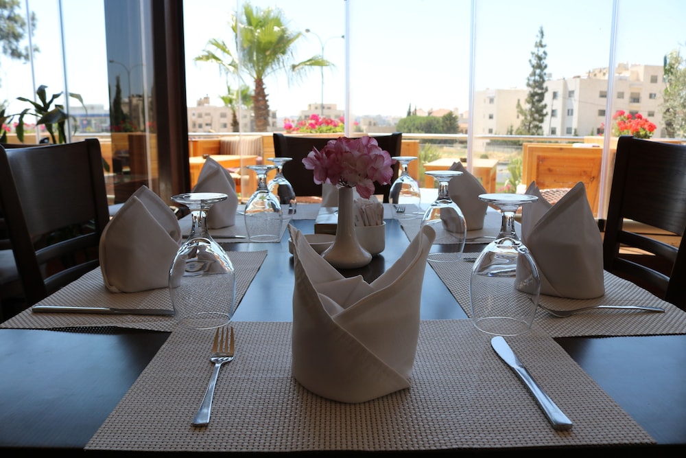Olive Tree Hotel 36/50