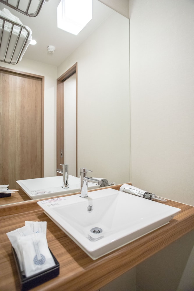 No6 Nijo-Hotel 32/34