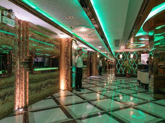 Donghu Grand Hotel 7/49