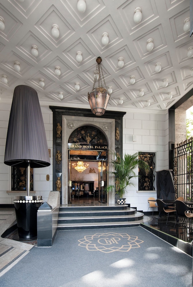 Grand Hotel Palace Rome 8/90