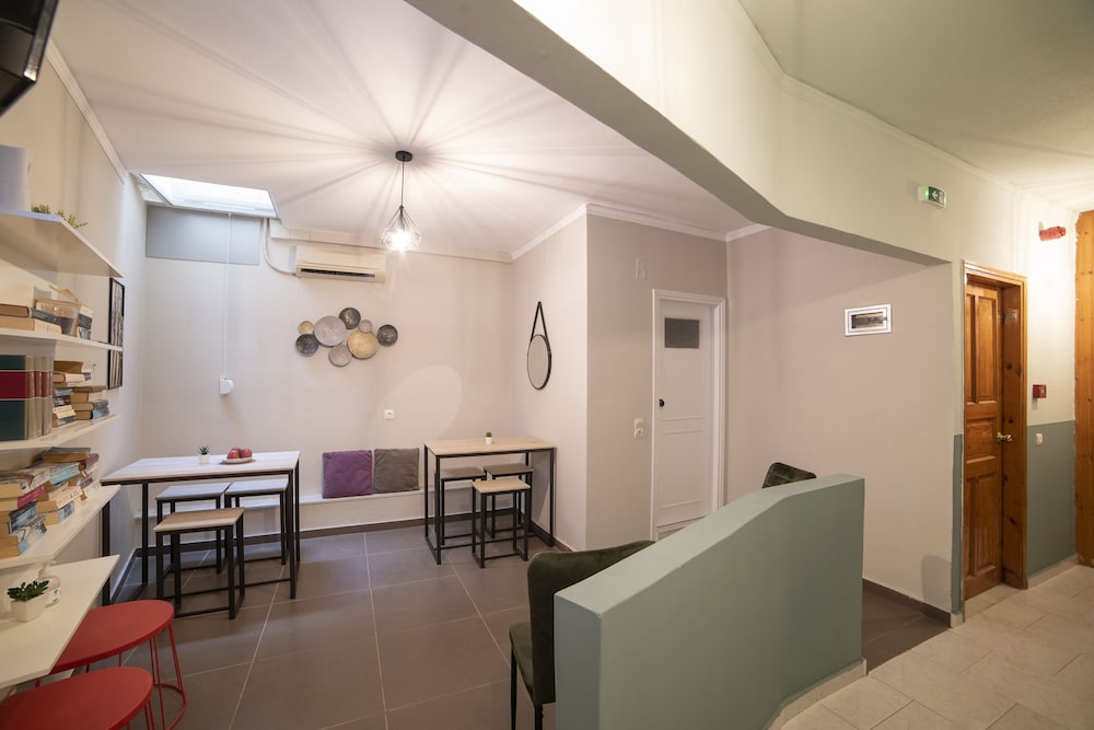 Faros Beach Hotel 37/42