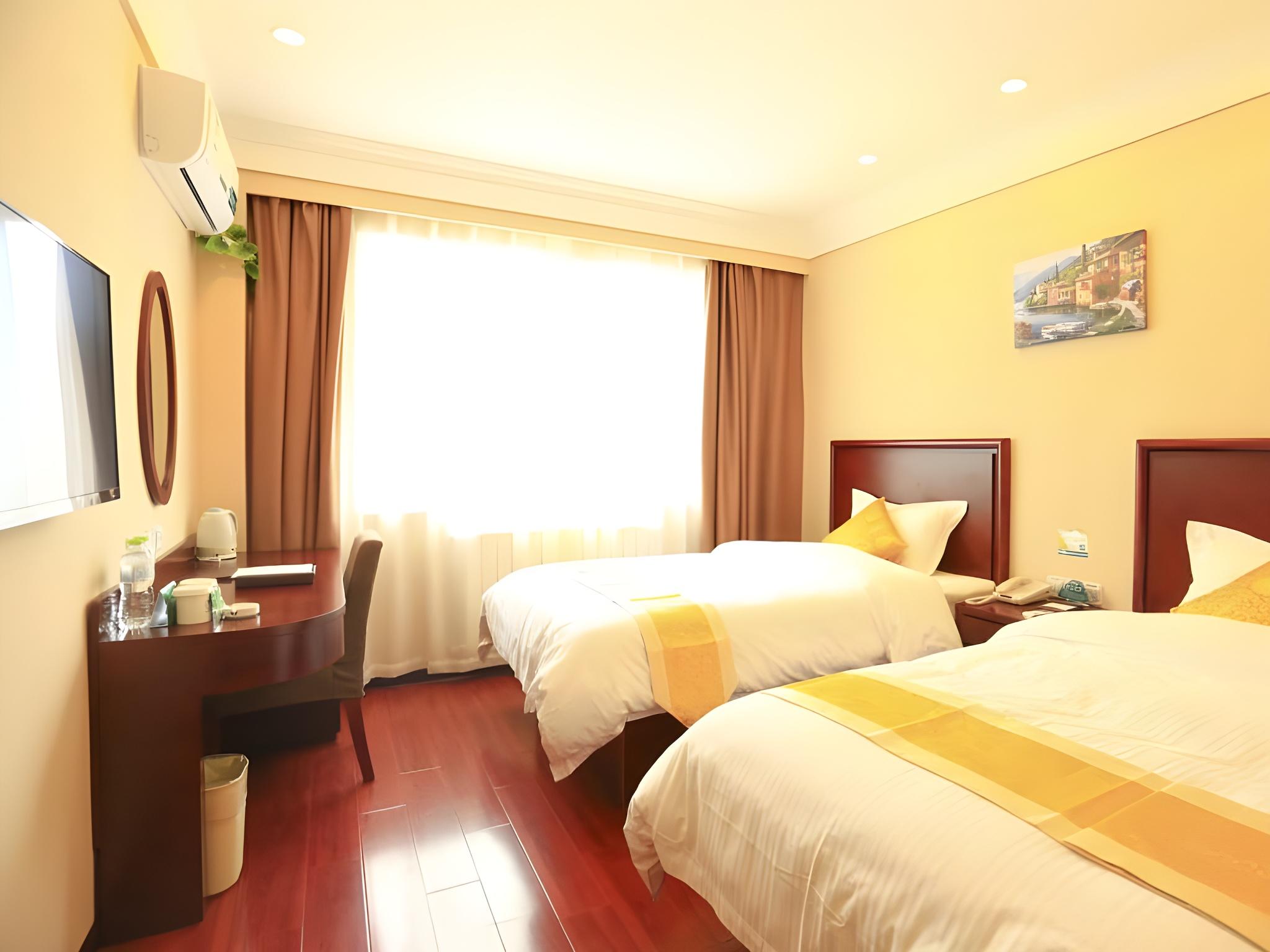 Room at GreenTree Inn Qingdao Licang District Shuyuan Road Da Weng Plaza Express Hotel, QINGDAO