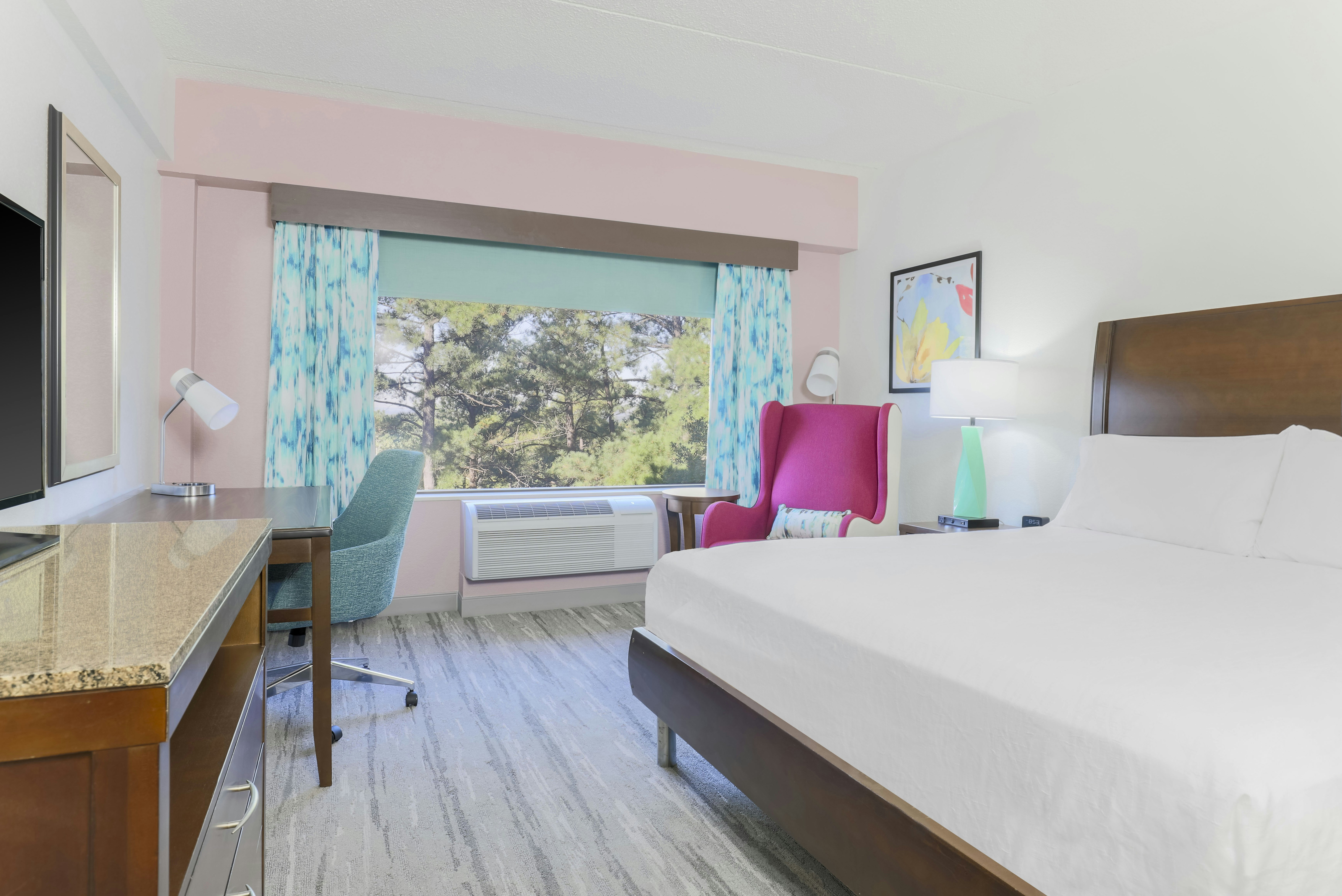 ROOM, KING BED