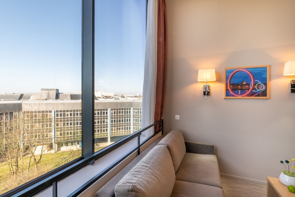 Appart'hotel Odalys City Nantes Cite des congres 49/66