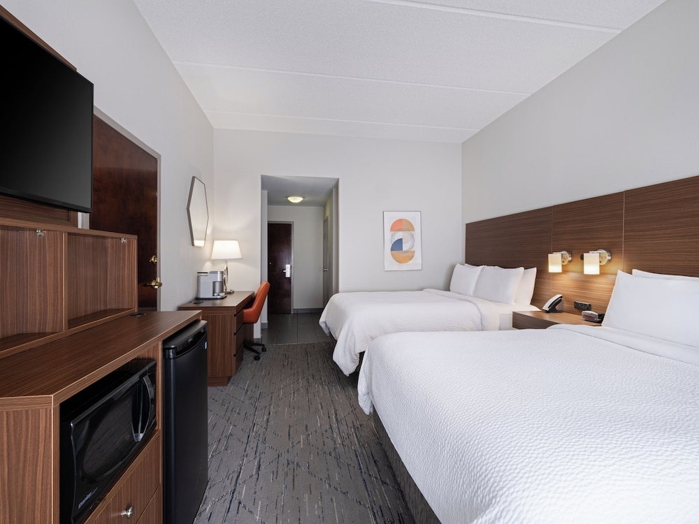 Holiday Inn Express Suites Augusta West Ft Gordon Area 27/69