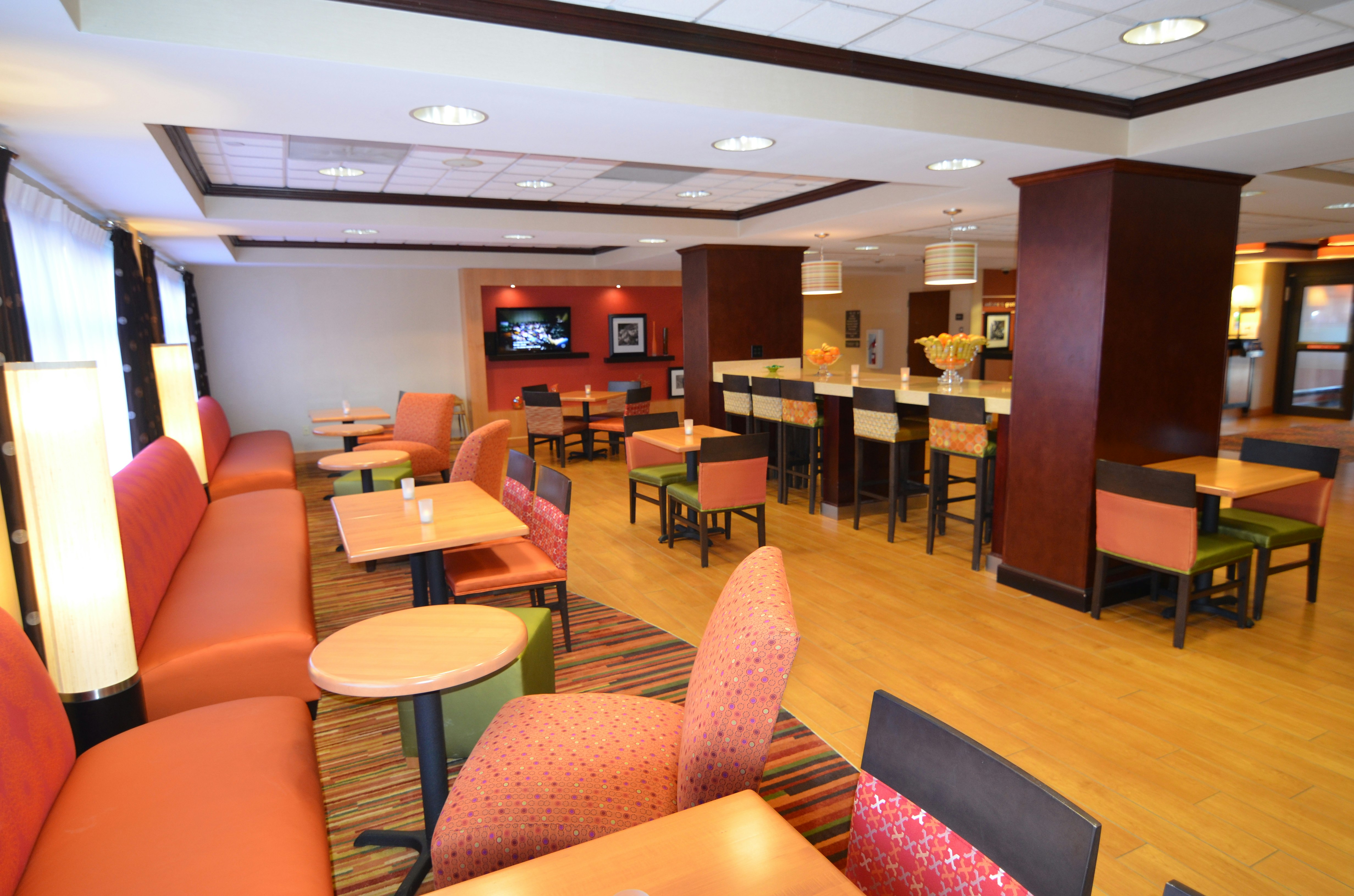 Hampton Inn Groton 40/56