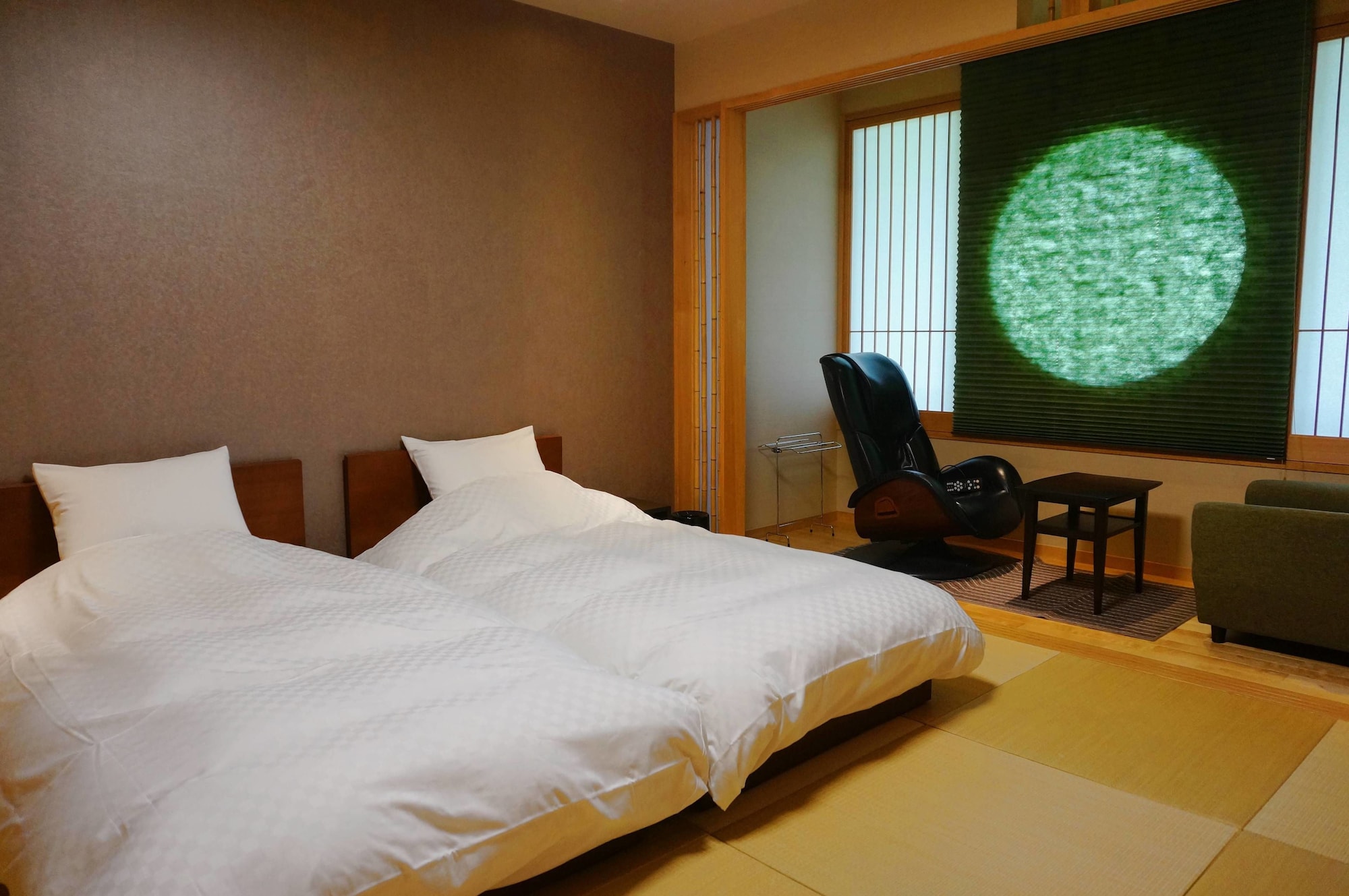 BASIC, TWIN BEDS