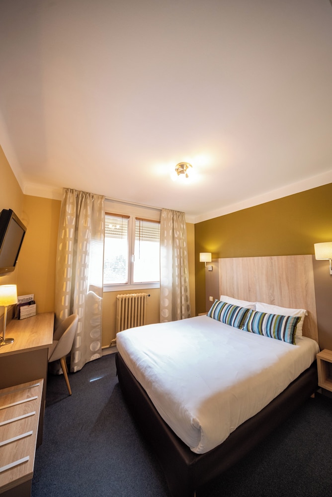 Hotel de Caen 4/38