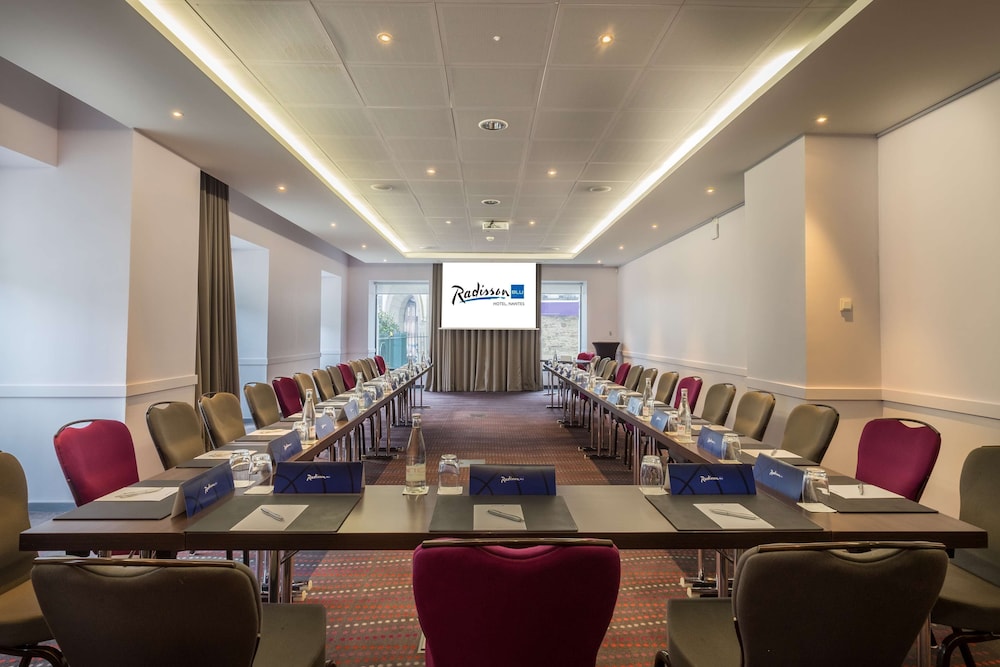 RADISSON BLU HOTEL NANTES 61/68