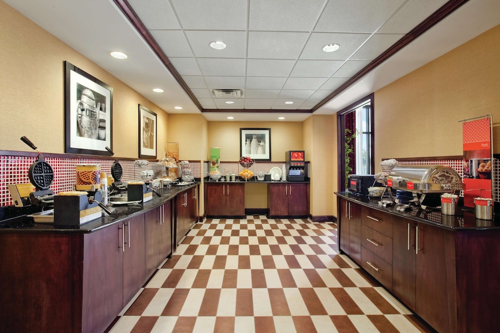 Hampton Inn & Suites Millington 49/59