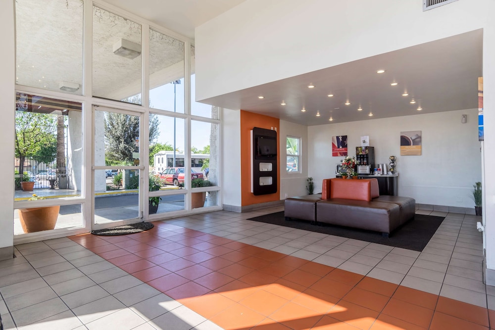 Motel6 Redlands, CA 8/43