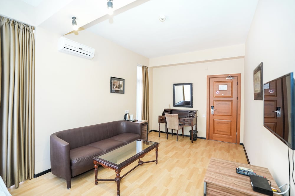 Andza Tbilisi Hotel 68/84