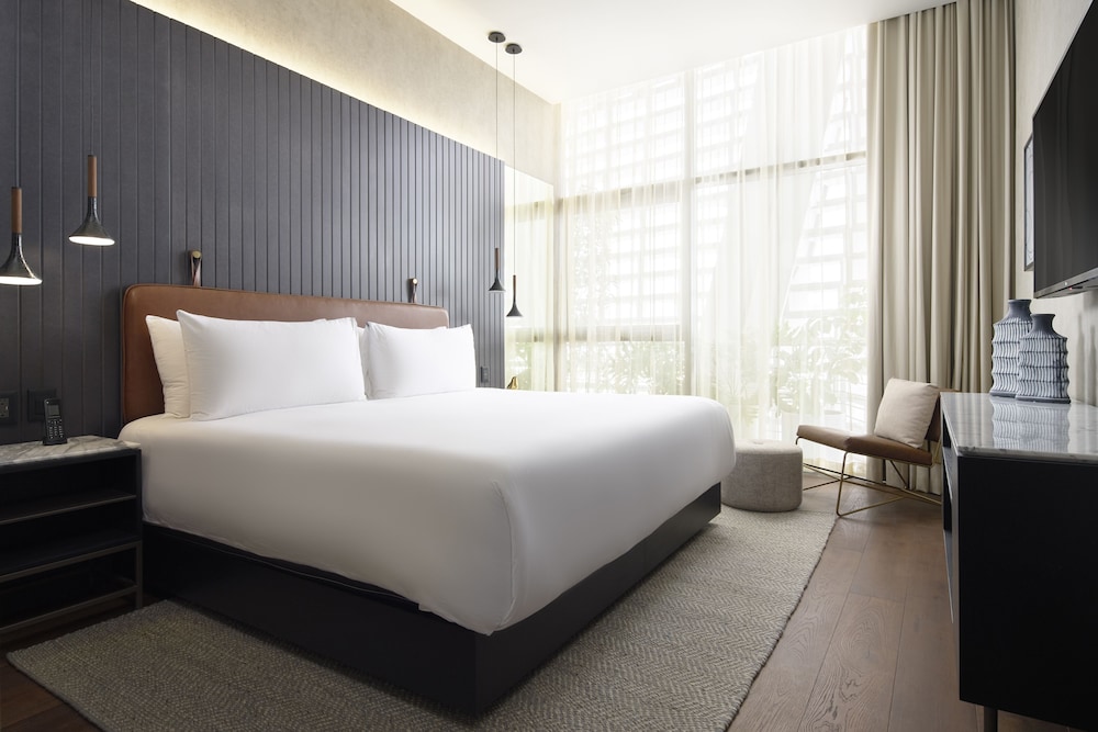 Luxury, Apartment, 1 King and 2 Queen Beds, XOMA LUXURY PLUS BY VIADORA 2/5