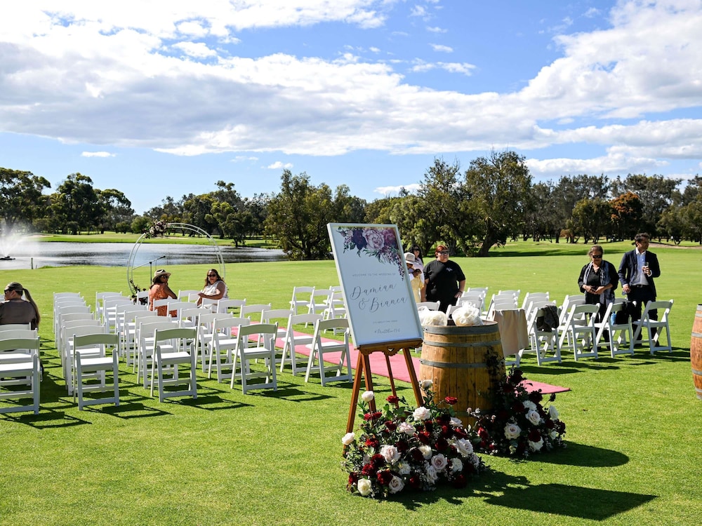 Mercure Bunbury Sanctuary Golf Resort 39/72