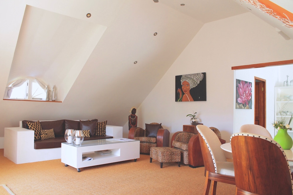 Rothman Manor Guest House 30/50