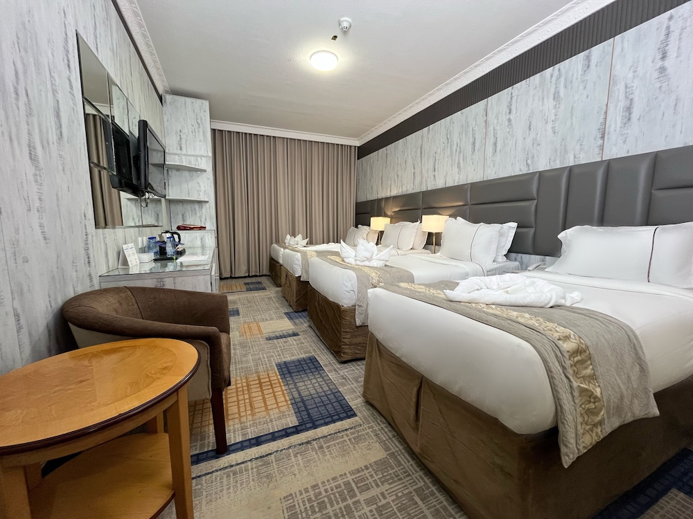 فندق زوار العالمي(Zowar Alalami hotel) 24/43