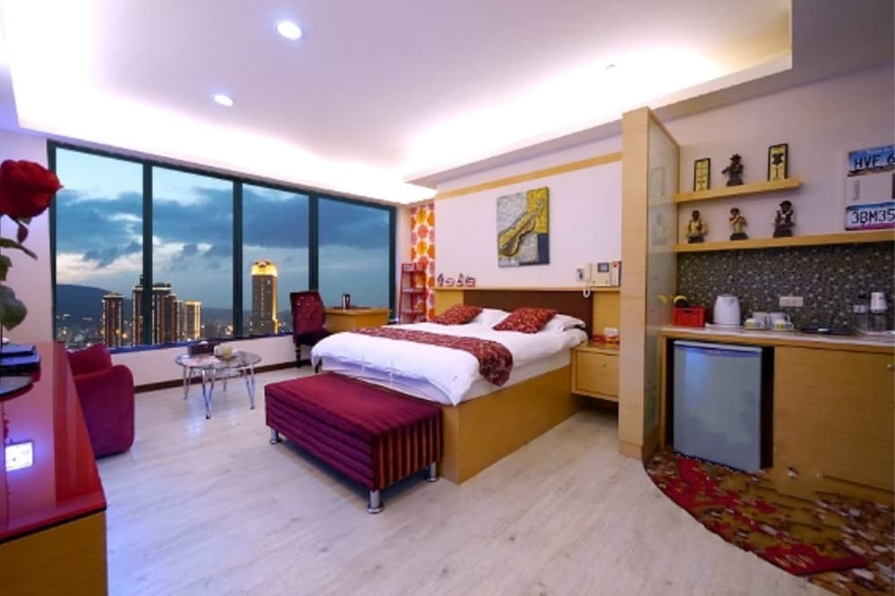 85 Cape Suites 15/74