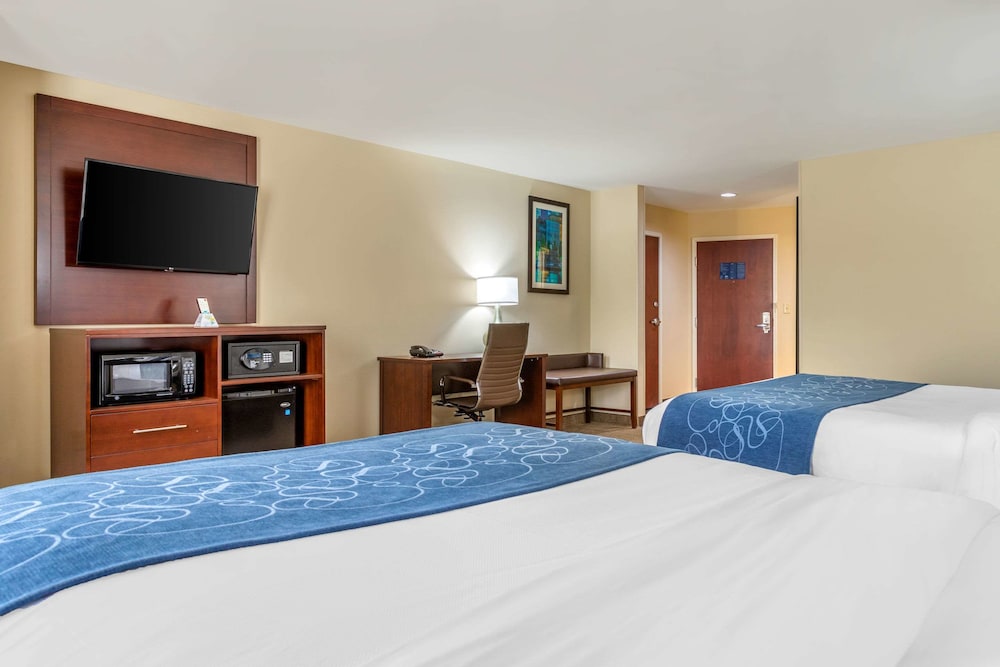 Comfort Suites Savannah Gateway I-95 11/38