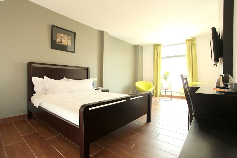 Crossroads Hotel 23/46