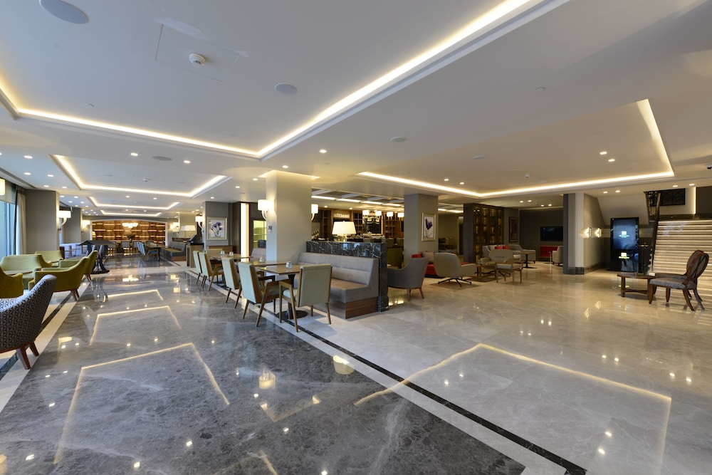 Lobby at Holiday Inn Bursa - City Centre, BURSA