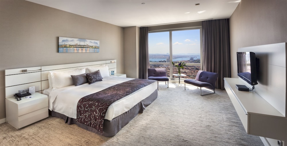 Anthill Suites 9/56