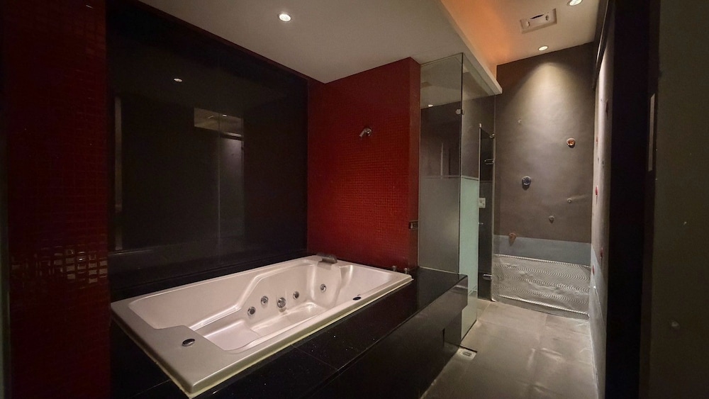 Bali Motel 71/75