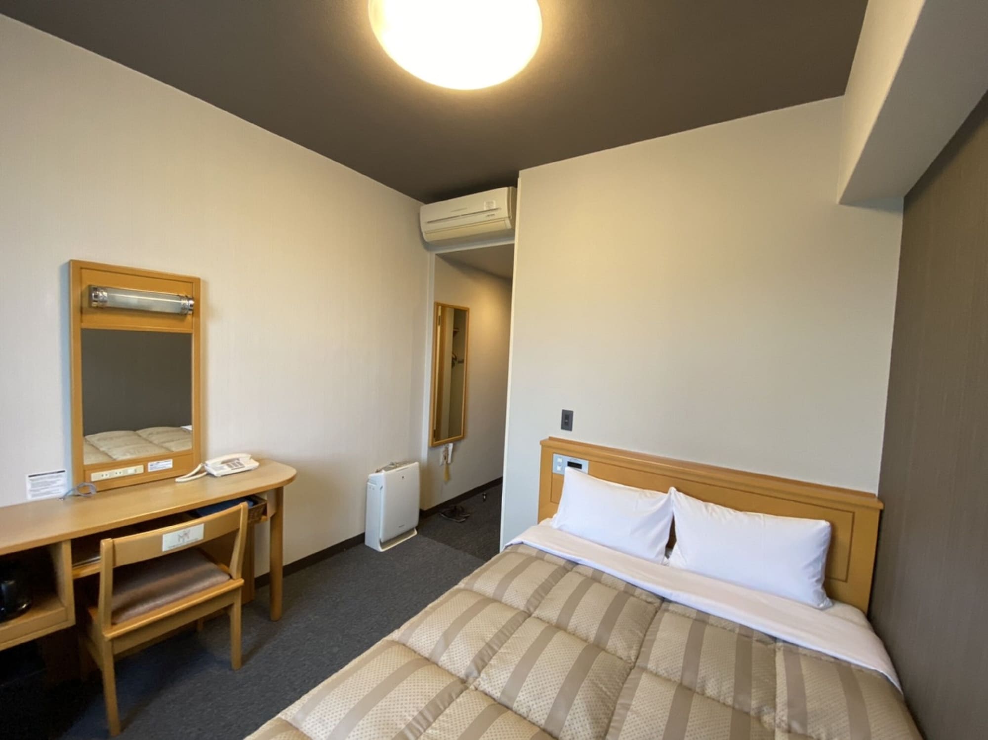 Room, Semi Double Bed
