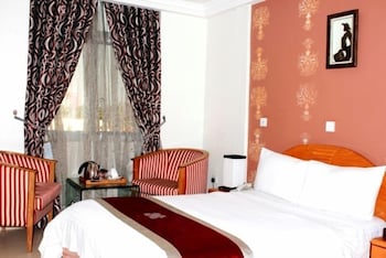 Airport West Hotel 13/75