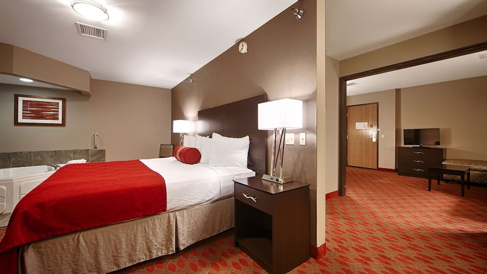 Baymont by Wyndham Brooklyn Center 17/40