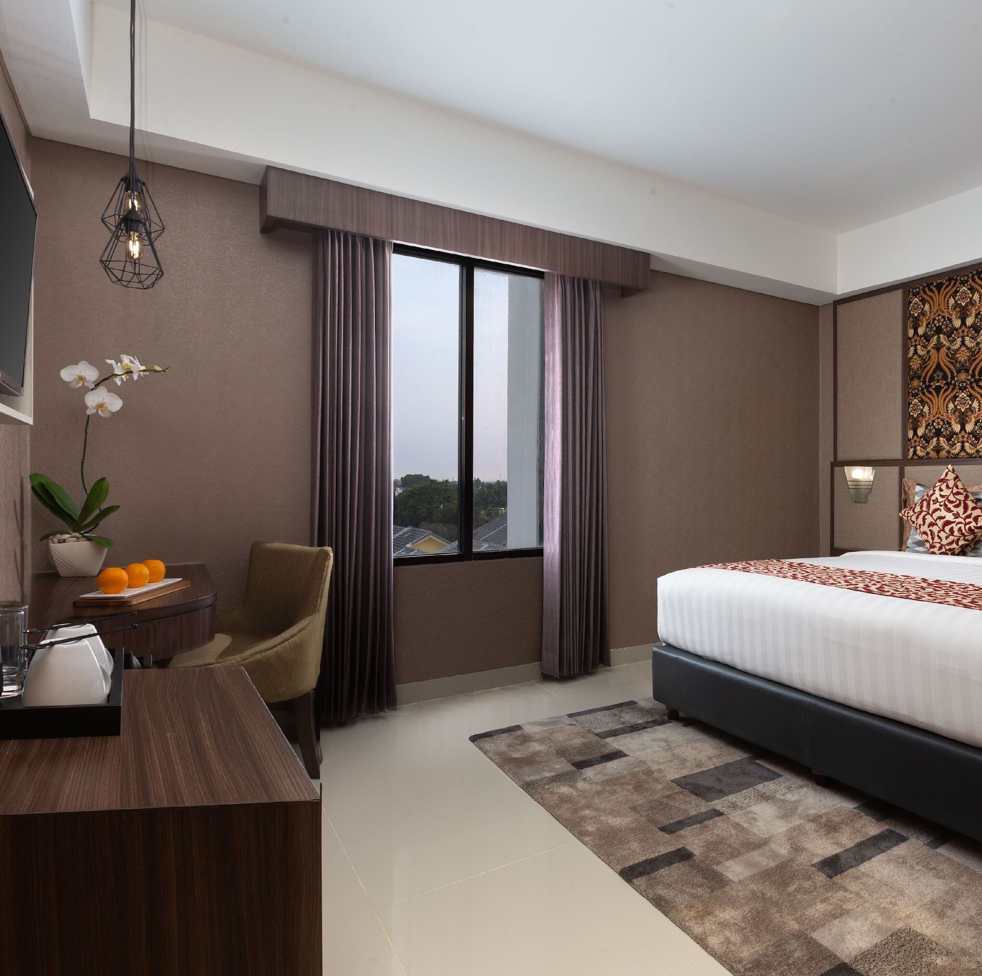 غرفة سوبيريور بسرير كوين، The Alana Hotel & Conference Center Malioboro Yogyakarta By Aston 2/4
