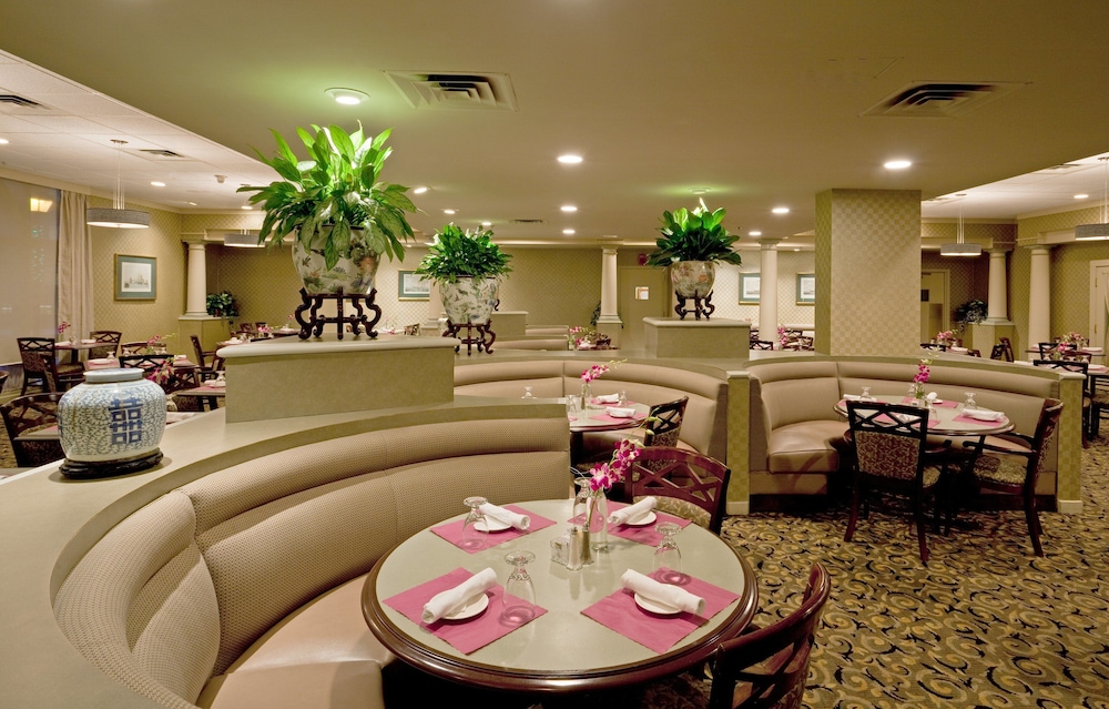 Holiday Inn Portland-By The Bay 53/74
