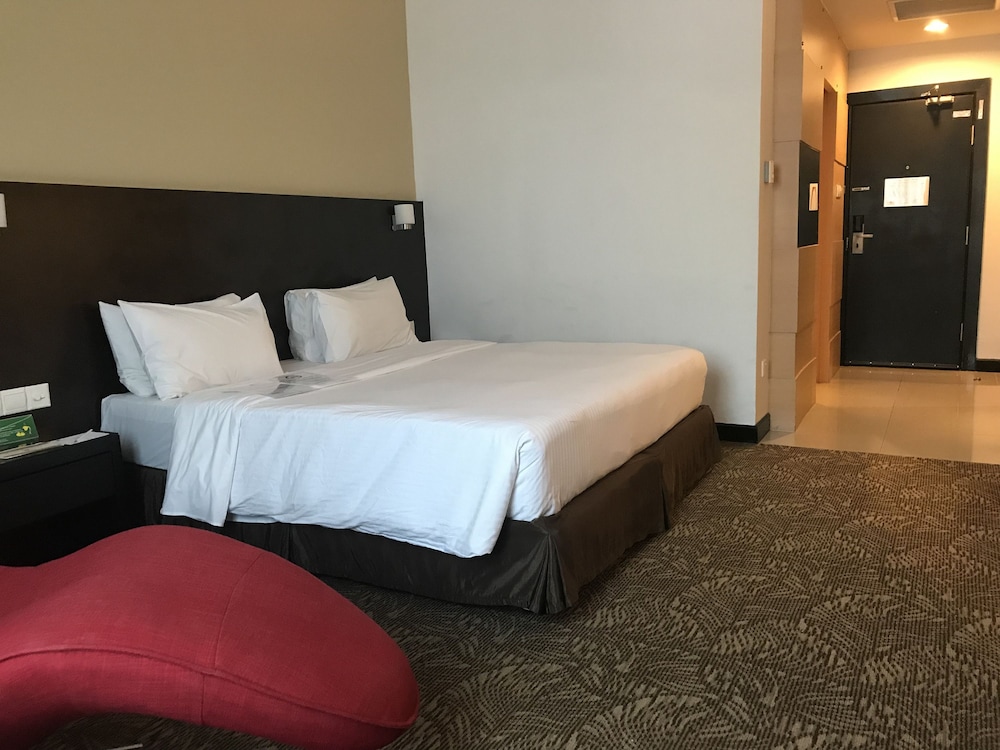 ATRIUM ROOM