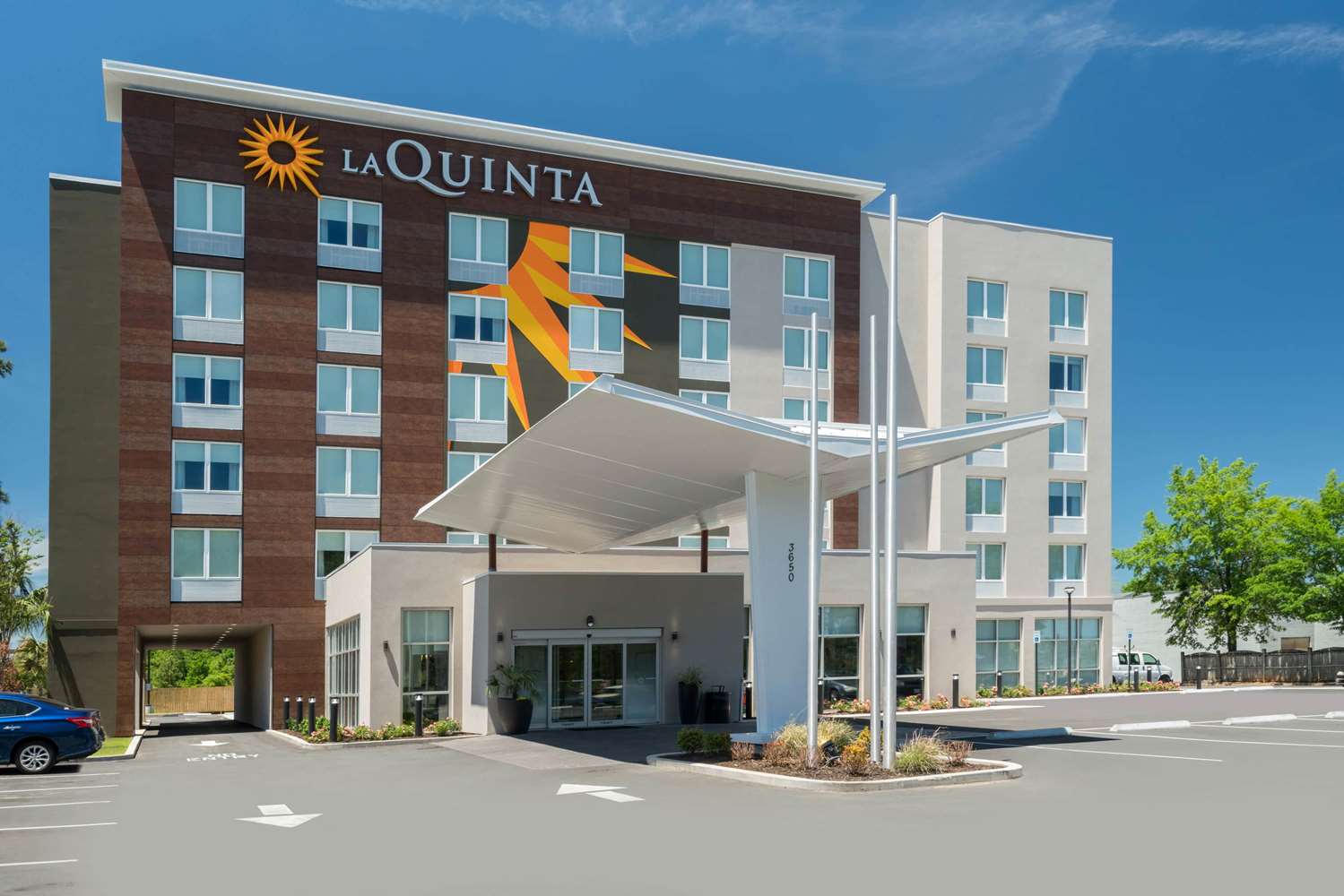 La Quinta Inn Suites By Wyndham Mobile 7/70