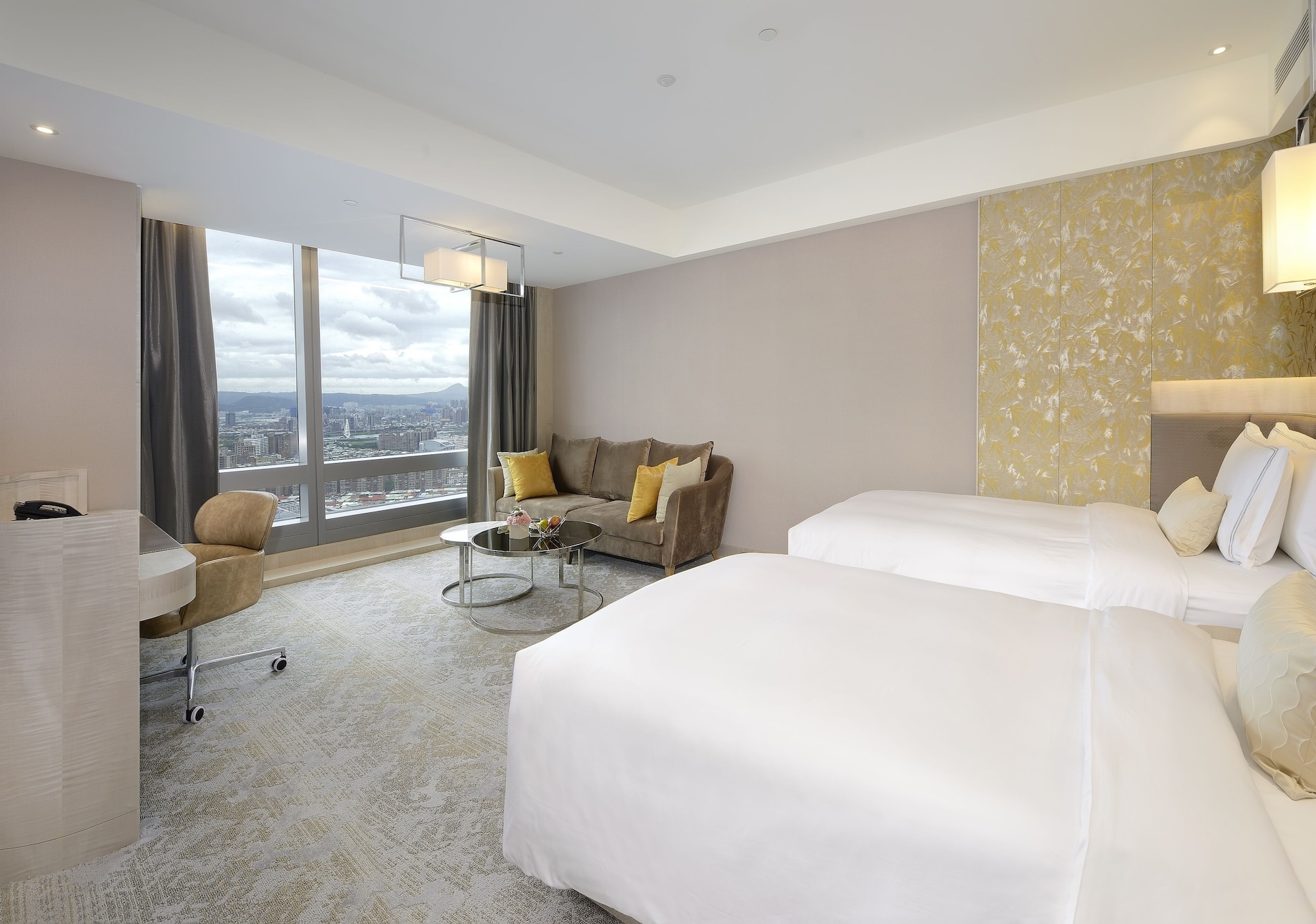 Prestige, Twin Beds