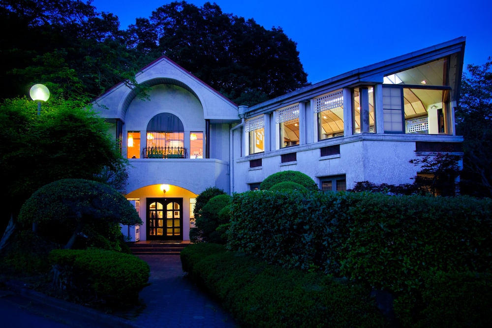 Izu Ippekiko Lakeside Terrace (Ex. Kishu Tetsudo Izu Ippekiko Hotel) 1/30