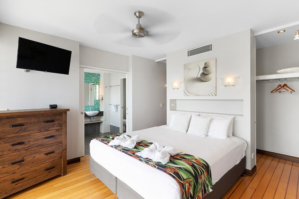 3 BEDROOMS, APARTMENT
