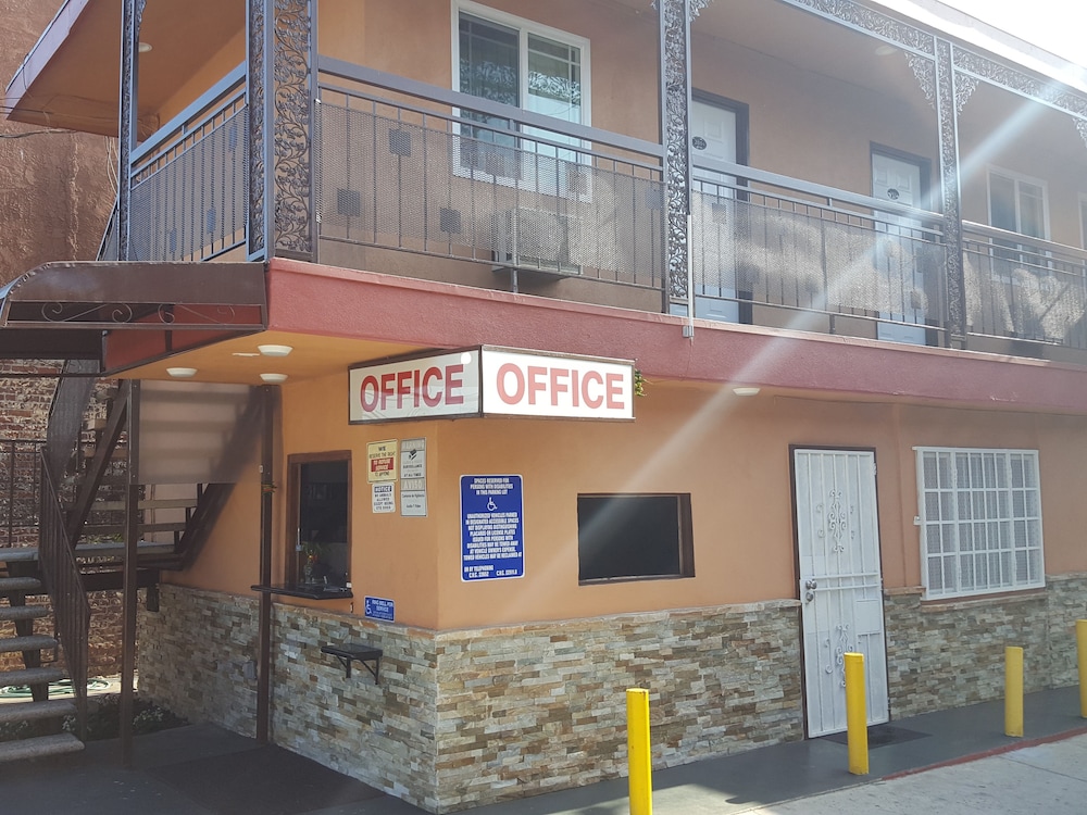 Travel Inn Motel 22/34