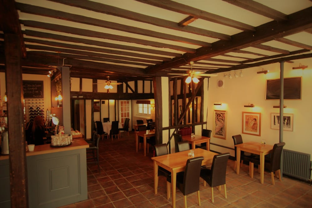 Drapers Hotel 31/50