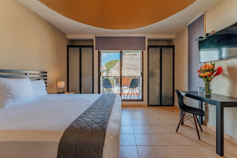Hotel Brisas 5a AV 33/62